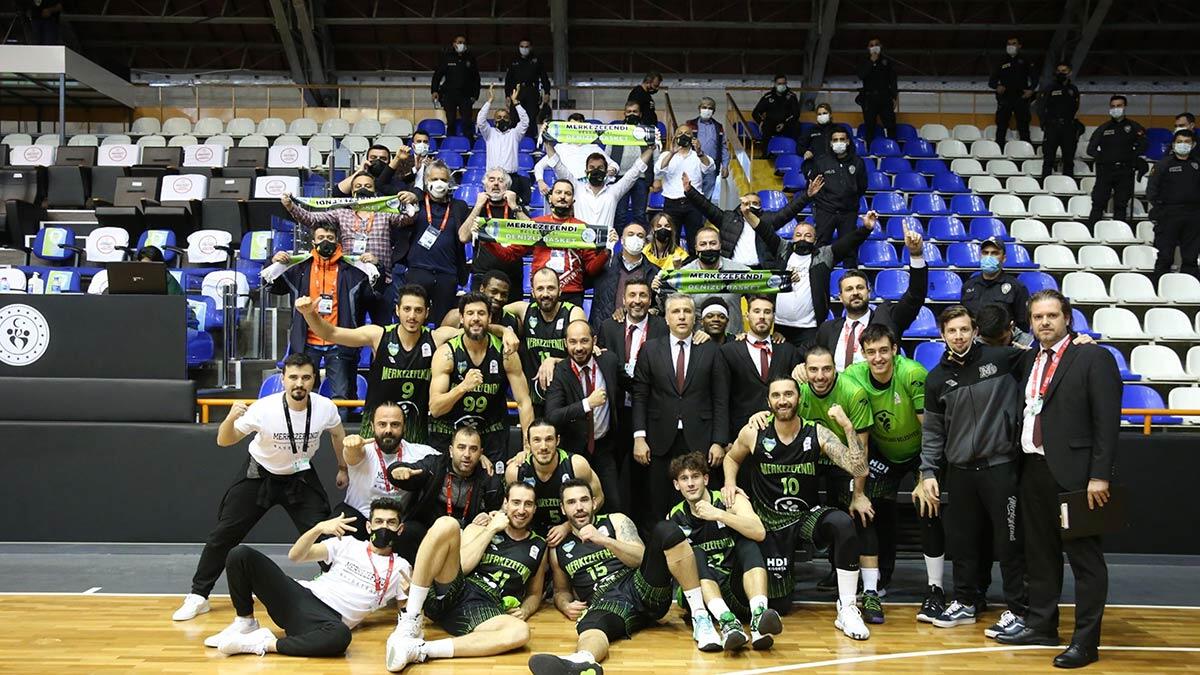 Merkezefendi şampiyonluk yolunda