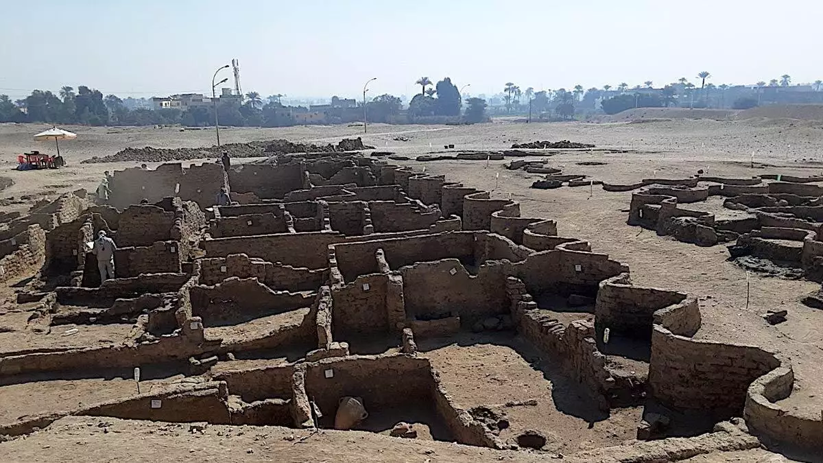 Mısır'da 3 bin yıllık kayıp altın şehir keşfedildi