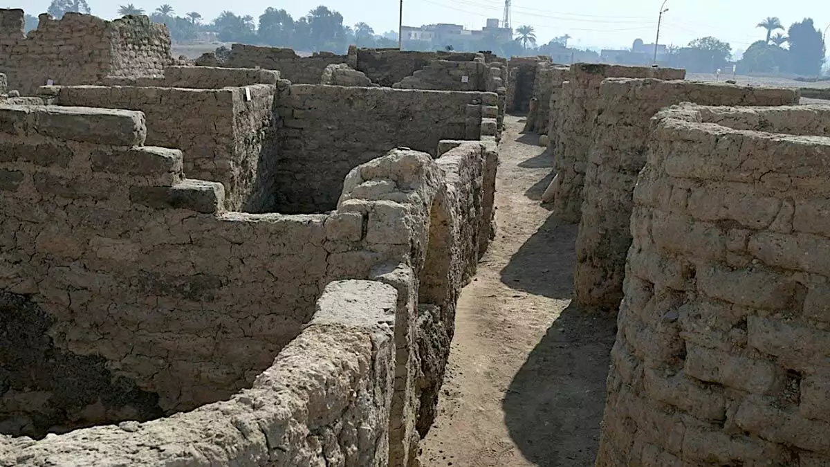 Mısır'da 3 bin yıllık kayıp altın şehir keşfedildi