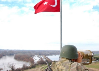 Yunanistan'a geçmeye çalışan 10 kişi yakalandı