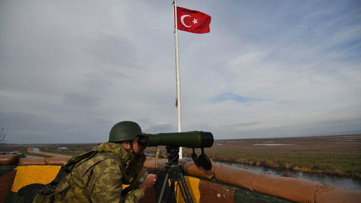 Yunanistan'a kaçak geçmeye çalışan 5 kişi yakalandı