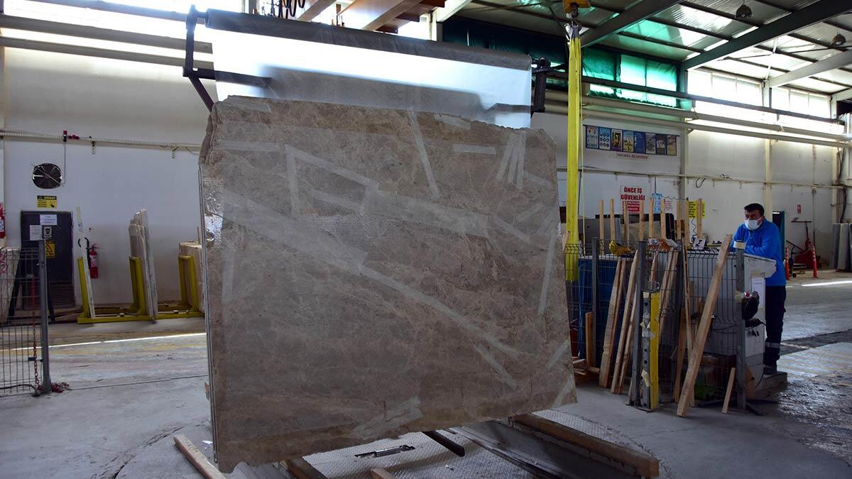 Koronavirüs salgını, Çin limanlarından dünyaya yayılan konteyner akışını da bozdu.