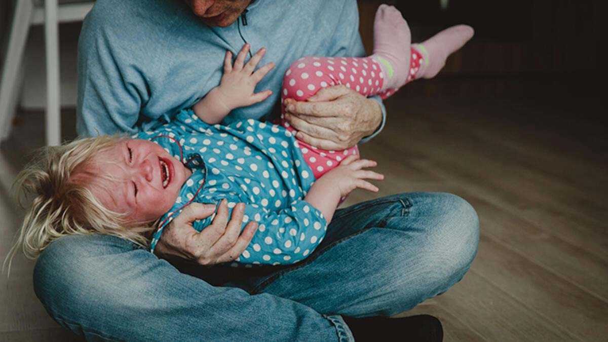 Çocukta öfke nöbeti hayal kırıklığını ifade etme yolu