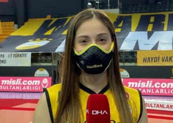 VakıfBanklı voleybolcuların lig şampiyonluğu sevinci