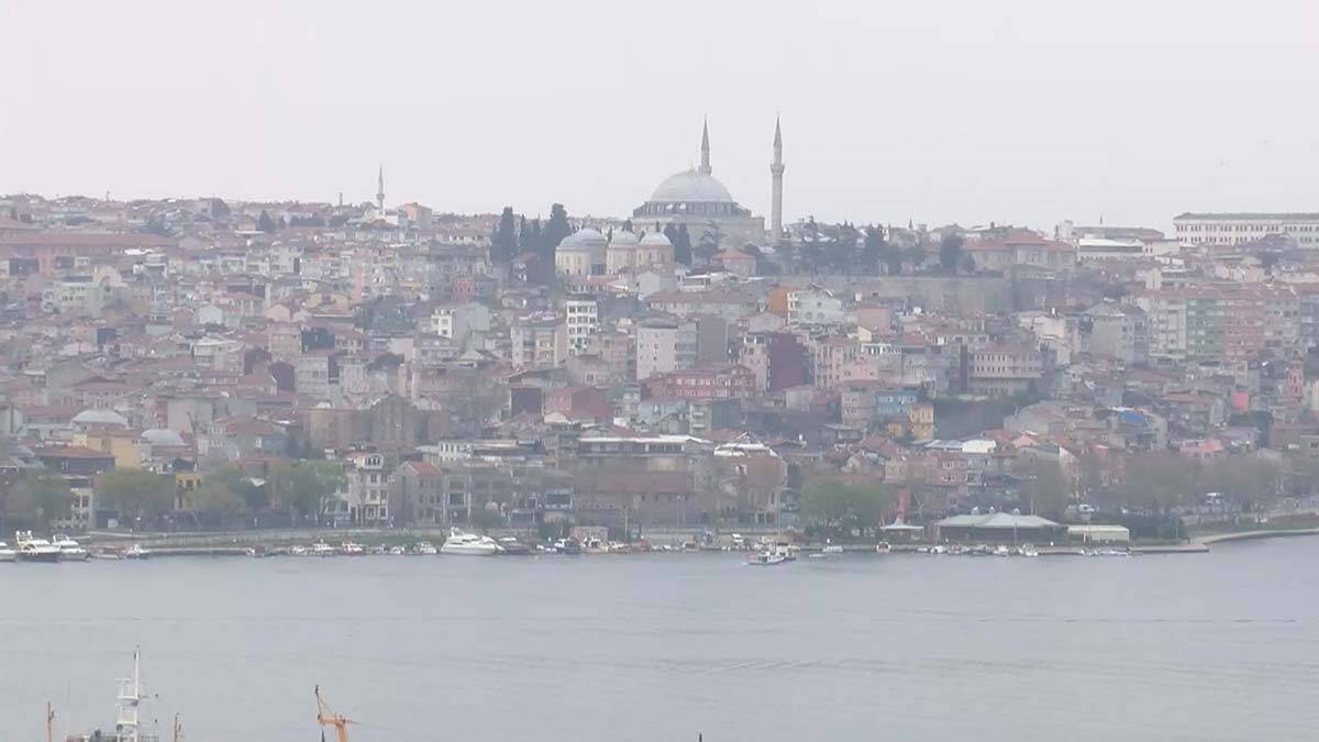 Prof. Dr. Sevinç Asilhan, "İstanbul'un meteorolojik özellikleri değişecek, yaz aylarında sıcaklık ve şiddetli seller meydana gelecek" dedi.