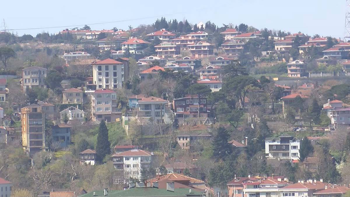 Prof. Dr. Levent Kurnaz, Türkiye'nin 2050 yılında büyük kuraklık yaşayacağını belirterek, İstanbul'da sıcaklık 50 dereceyi bulacak açıklaması yaptı.