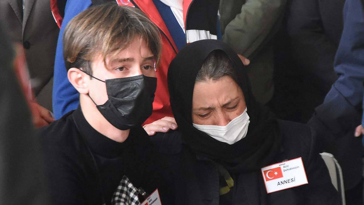 Şehit Mehmet Kıvık son yolculuğuna uğurlandı