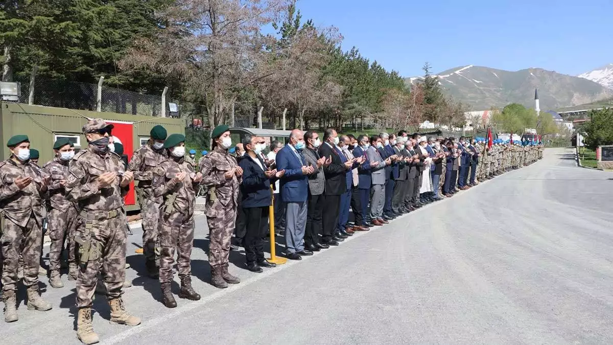 Pençe- yıldırım harekatı'nda, gerçekleştirilen güdümlü füze saldırısında şehit olan hüsamettin gökçe memleketine uğurlandı.