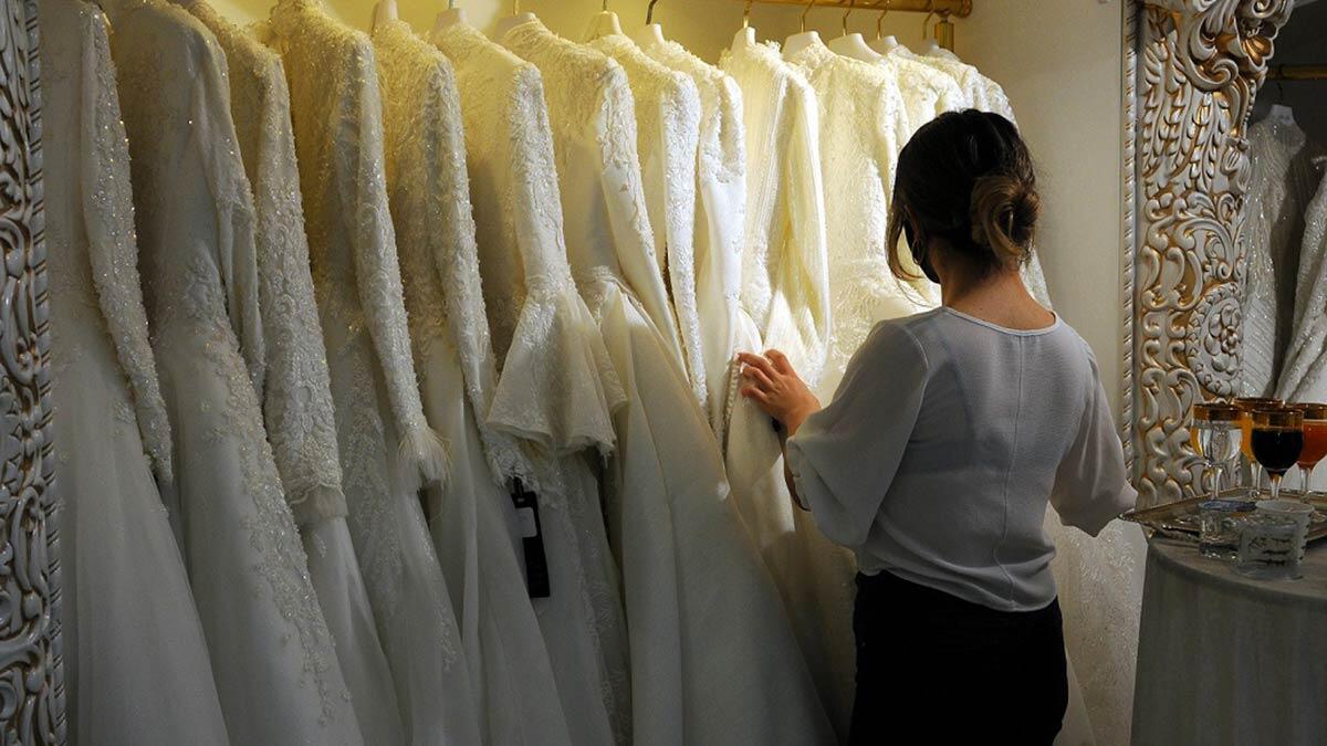 Setri-Nur'un gelinlikleri adaylarını bekliyor