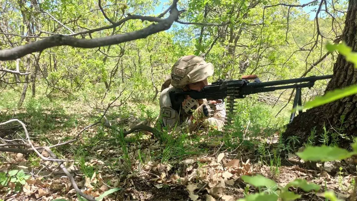 Şırnak'ta 'eren-13 cudi-besta', hakkari'de ise 'eren-14 kazan-oğul' operasyonları başlatıldı.