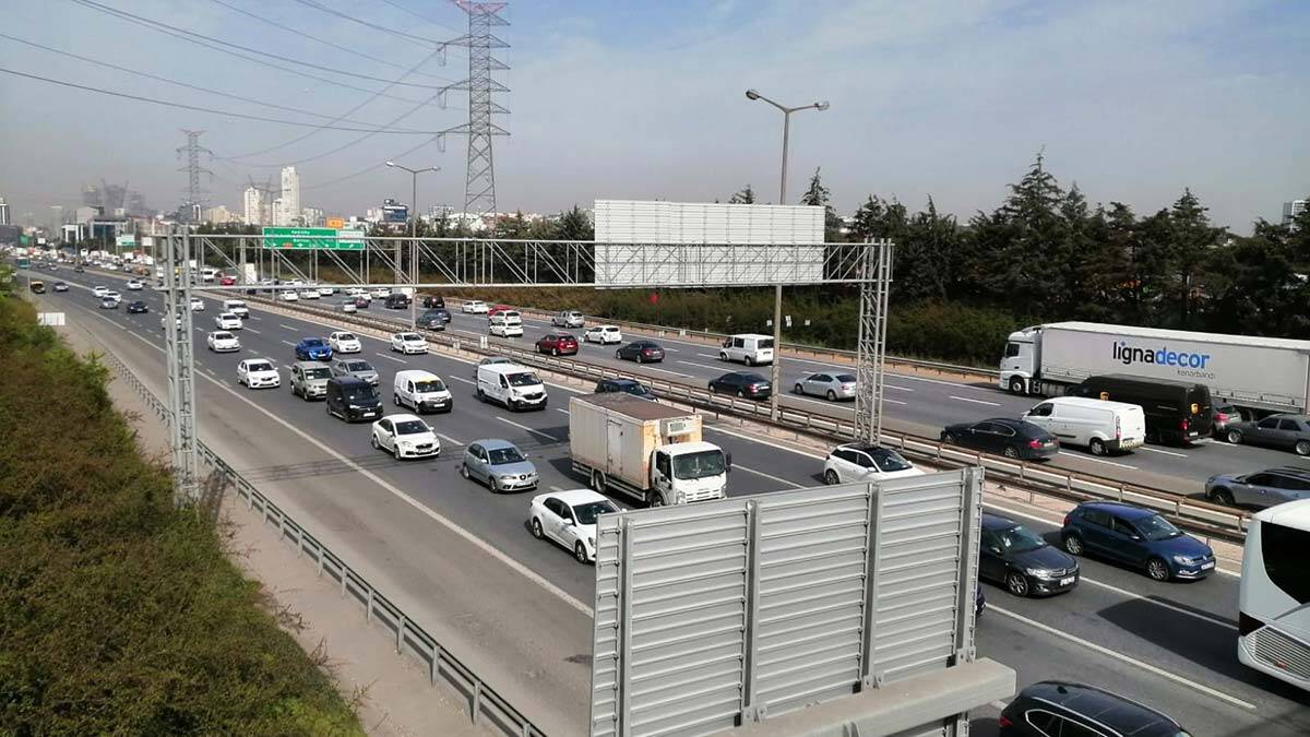 Tam kapanma öncesi İstanbul'dan kaçış başladı