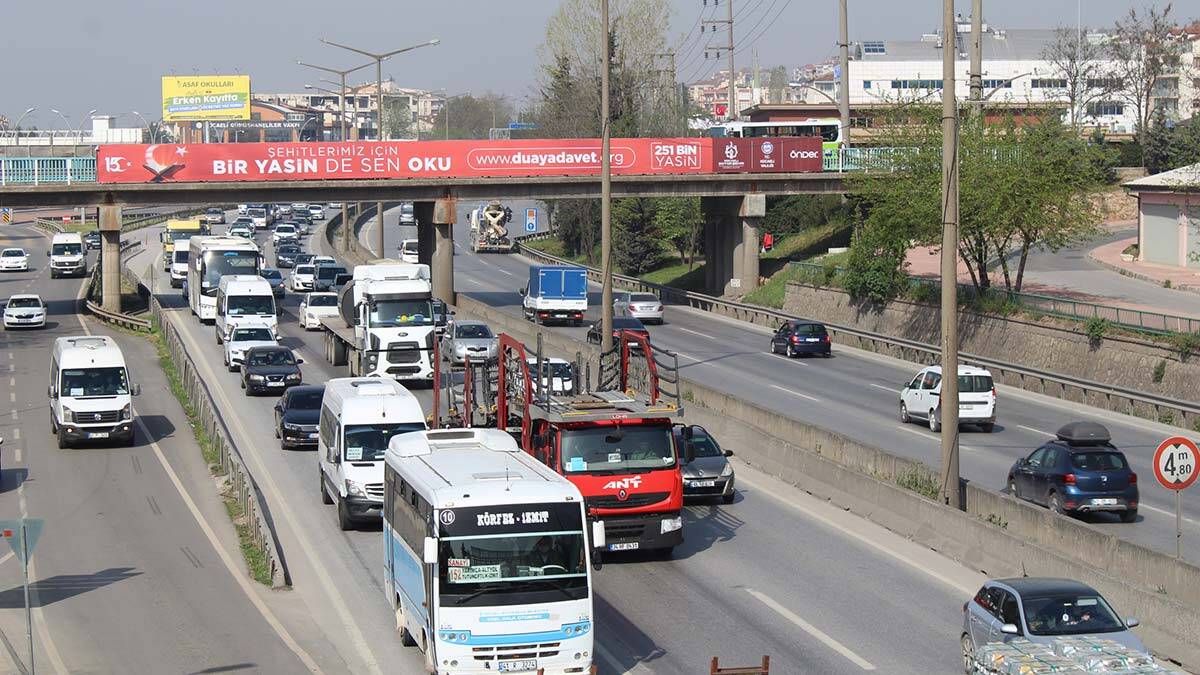 Kocaeli geçişinde tam kapanma yoğunluğu