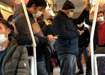 Toplu taşımadaki kalabalıklar azaltılmalı