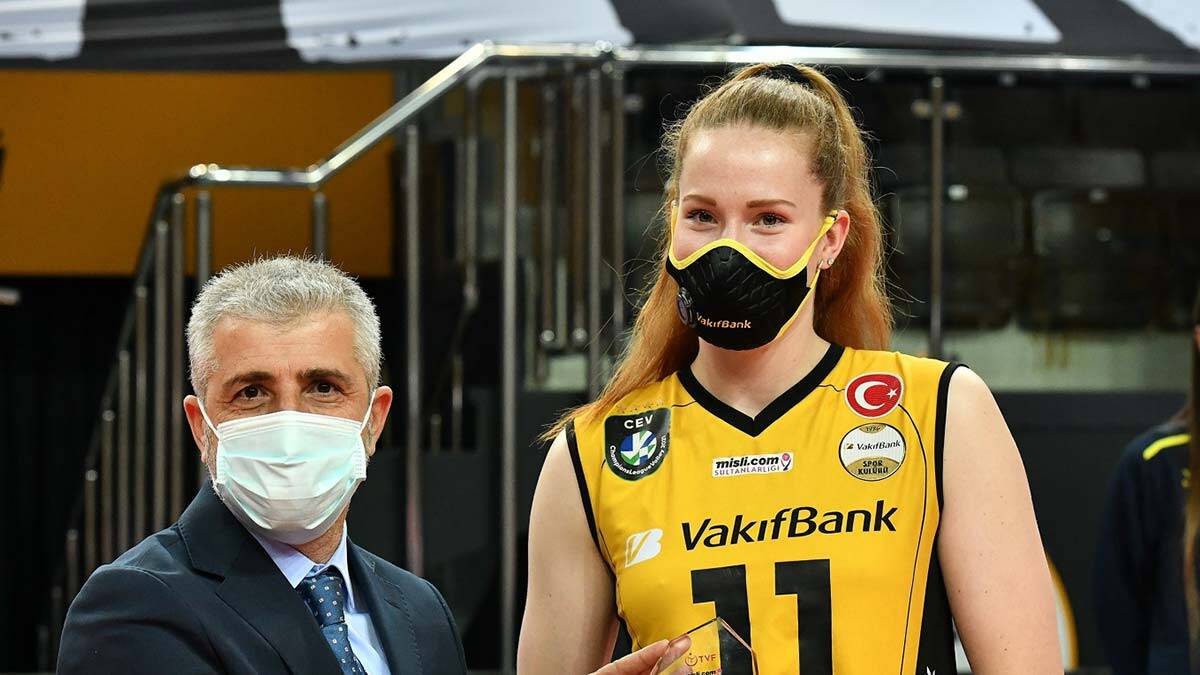 Sultanlar Ligi'nde 12'nci şampiyonluğunu elde eden VakıfBank'ın yıldız oyuncuları sıradaki hedefin Şampiyonlar Ligi şampiyonluğu olduğunu kaydetti.