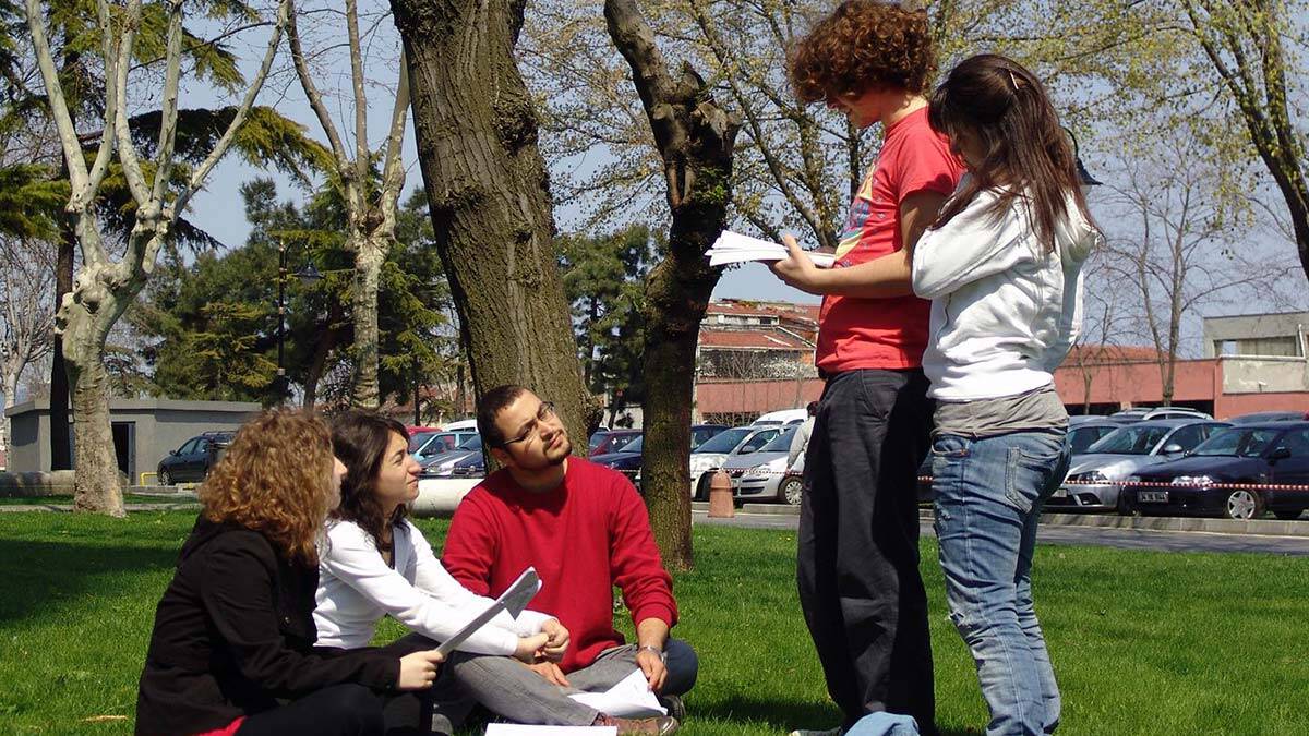 4 bin 600 öğrenci yurt dışında burslu eğitim görüyor