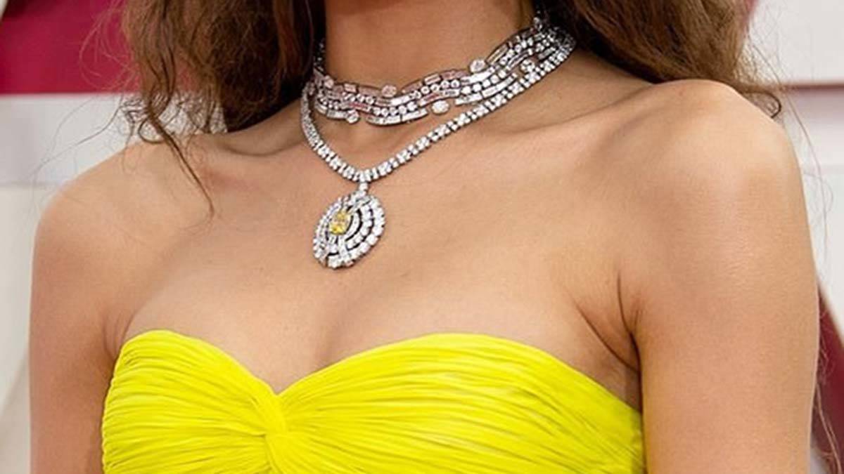 Zendaya Oscar'a 6 milyon dolarlık kolyeyle katıldı