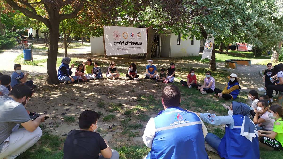 Gezici Kütüphane dağ köylerinde!