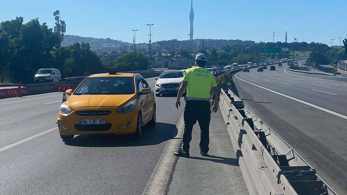 Şehitler Köprüsü'nde denetimler devam ediyor