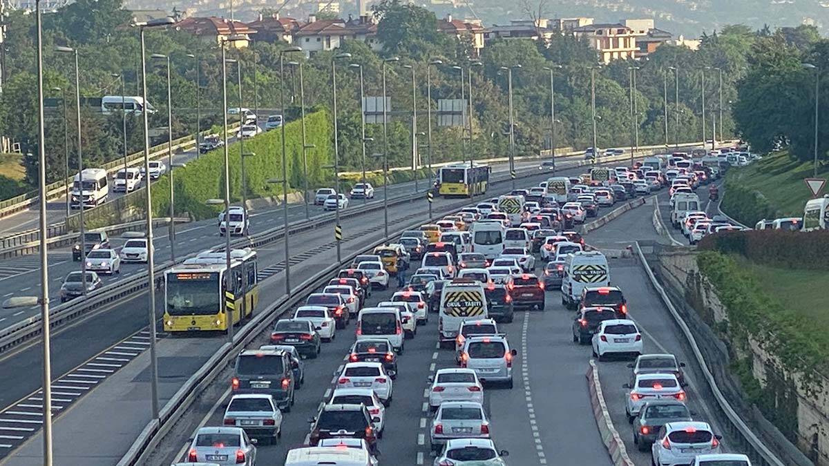 15 Temmuz Şehitler Köprüsü'nde trafik yoğunluğu