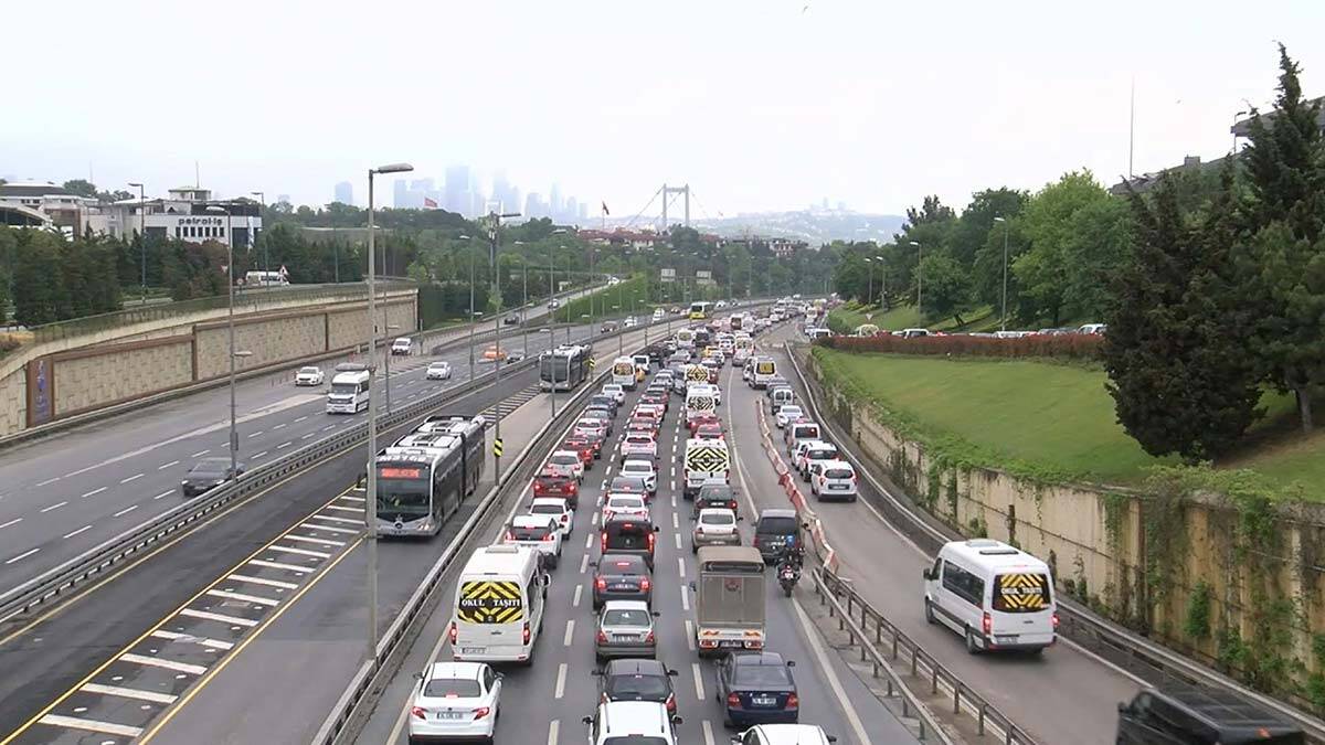 17 günlük kapanmanın ardından İstanbul'da trafik