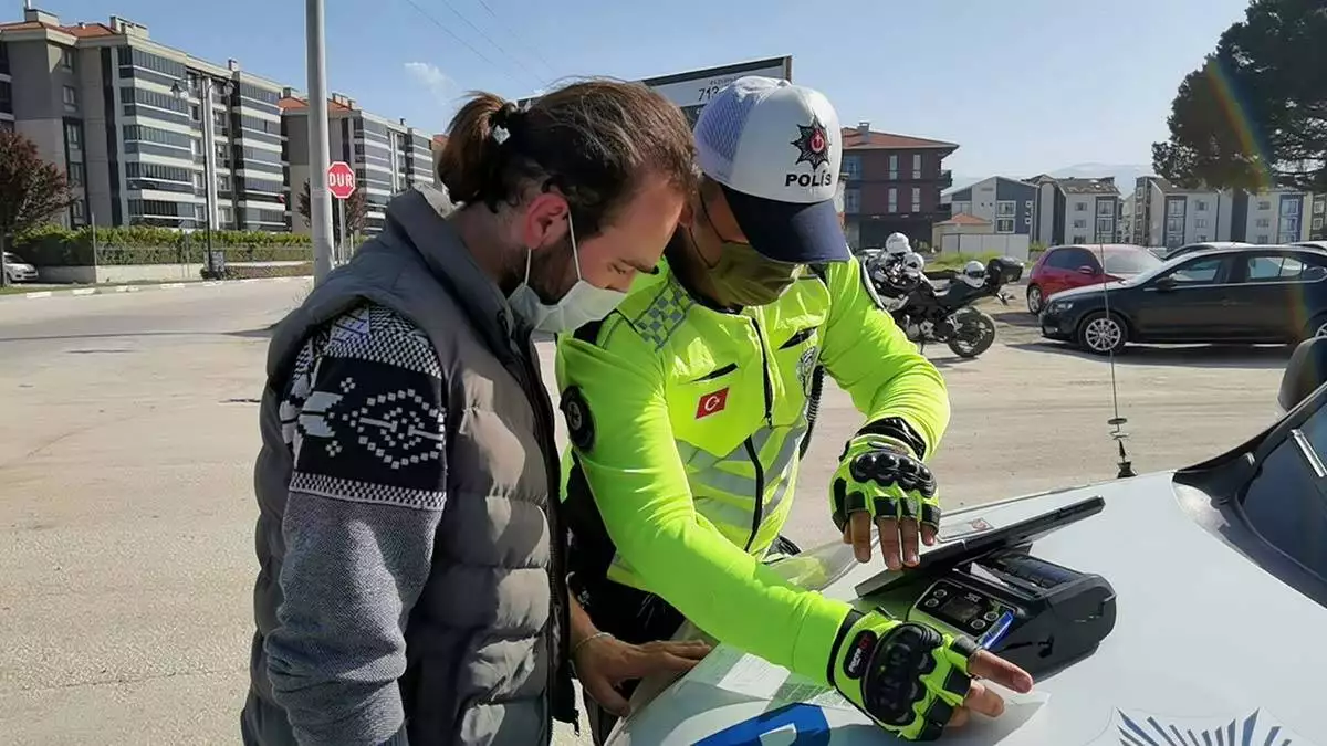 Modifiye ettiği otomobiliyle 2'nci kez ceza yedi