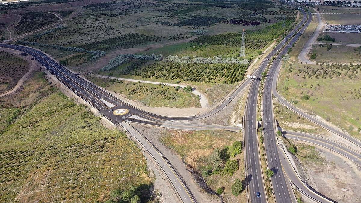6 şeritten oluşan bağlantı yolu trafiğe açıldı