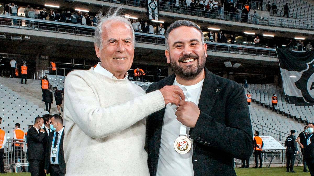 Altay'da gözler Mustafa Denizli'de