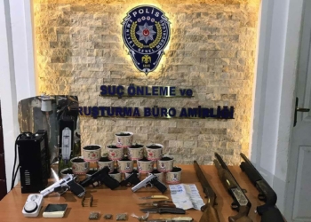 Ankara'da esrar yetiştirilen eve operasyon