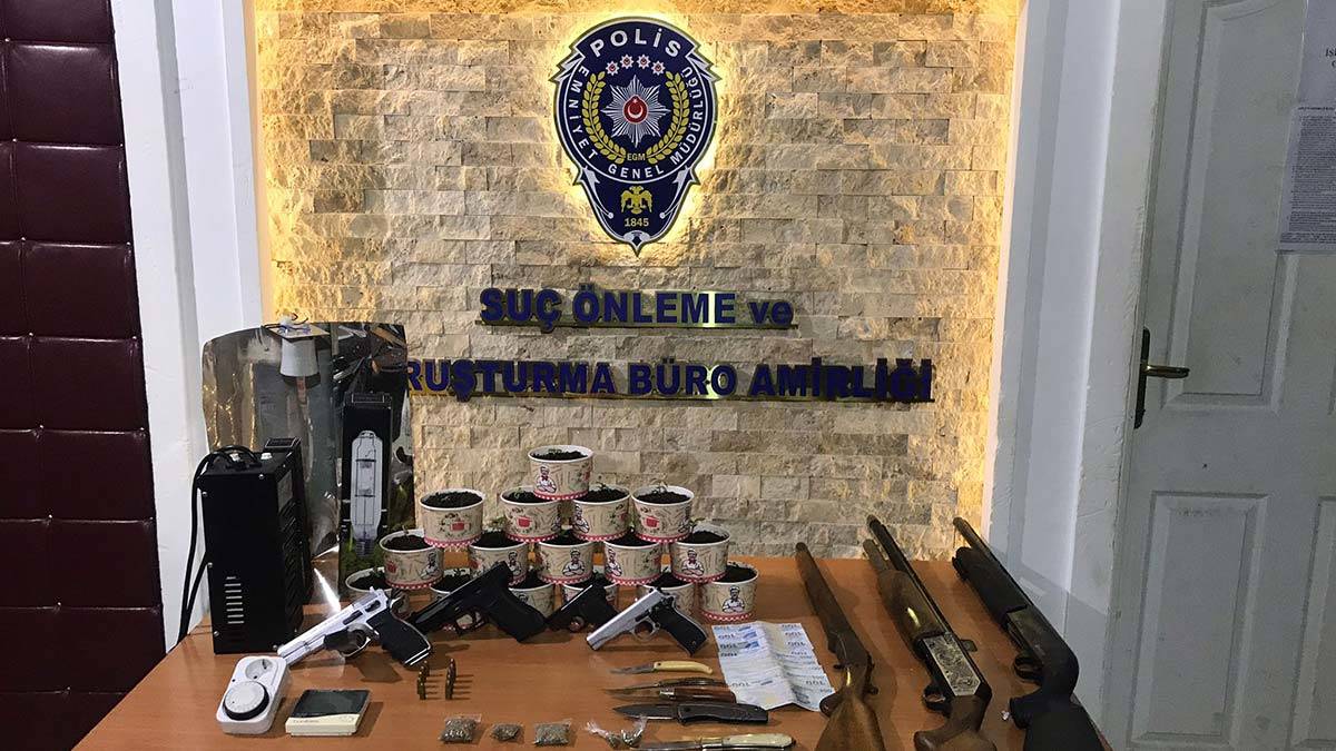 Ankara'da esrar yetiştirilen eve operasyon