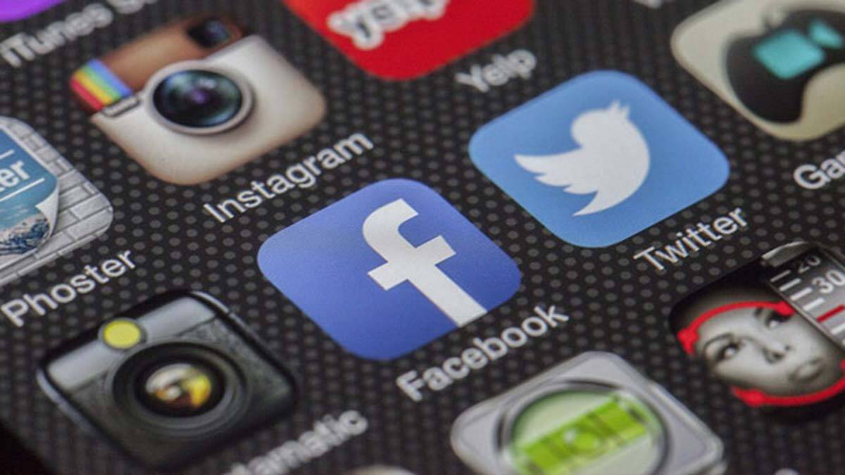 Anneler Günü öncesi pek çok kişi hediye alma telaşında. Anneler Günü hediyesi alırken dolandırıcıların tuzağına düşmeyin.