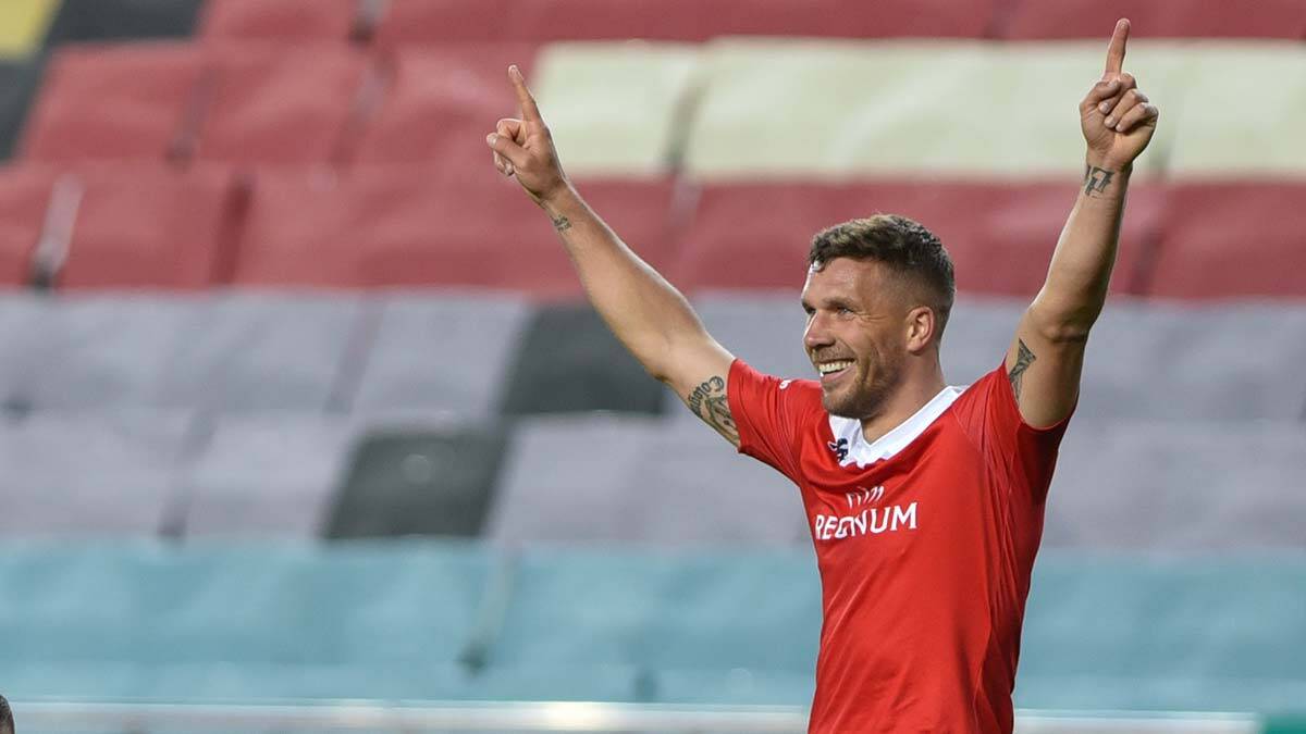 Antalyaspor Podolski ile yollarını ayırıyor