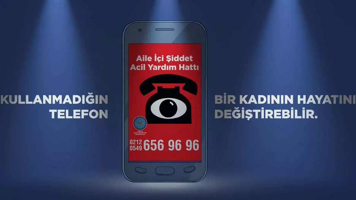 Türkiye kadın dernekleri federasyonu başkanı canan güllü, “bir telefon bir kadının hayatını kurtarabilir” dedi. Sabancı vakfı genel müdürü nevgül bilsel safkan ise “evin bir köşesinde duran, umudu kestiğimiz telefonlar, kadınlara umut olacak” diye konuştu.