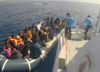 Ayvacık açıklarında 80 kaçak göçmen kurtarıldı