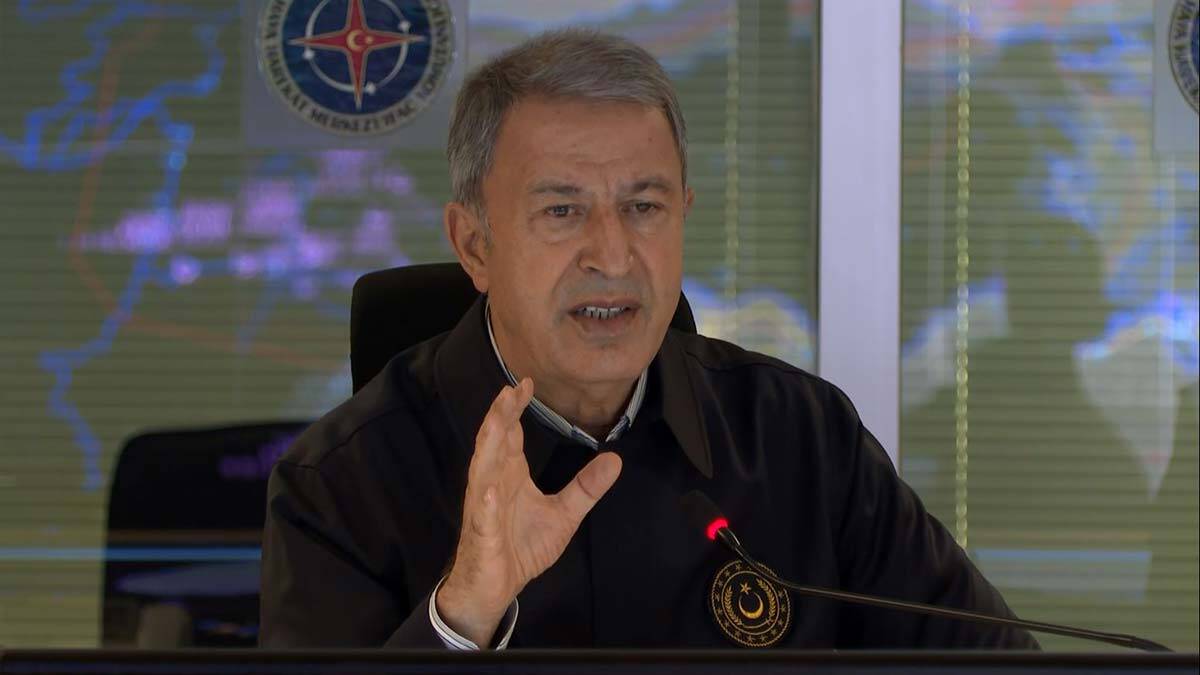 Milli Savunma Bakanı Hulusi Akar, Irak'ın kuzeyinde icra edilen Pençe operasyonlarında 53 terörist etkisiz edildi.