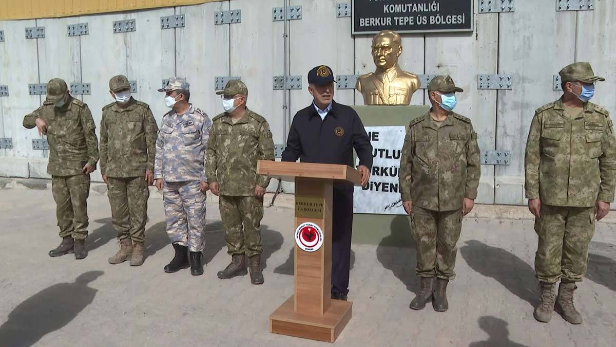 Milli Savunma Bakanı Hulusi Akar, "Yunan komşularımızın provokasyonlardan, tehdit dilinden, yalan yanlış açıklamalardan vazgeçmesi gerekiyor" dedi.