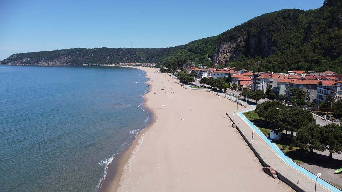 Türkiye Çevre Eğitim Vakfı’na yaptığı başvuru kabul edildi, İnkum plajında 3 bölge mavi bayrak almaya hak kazandı.