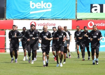 Beşiktaş çifte kupa için İzmir'e gidiyor