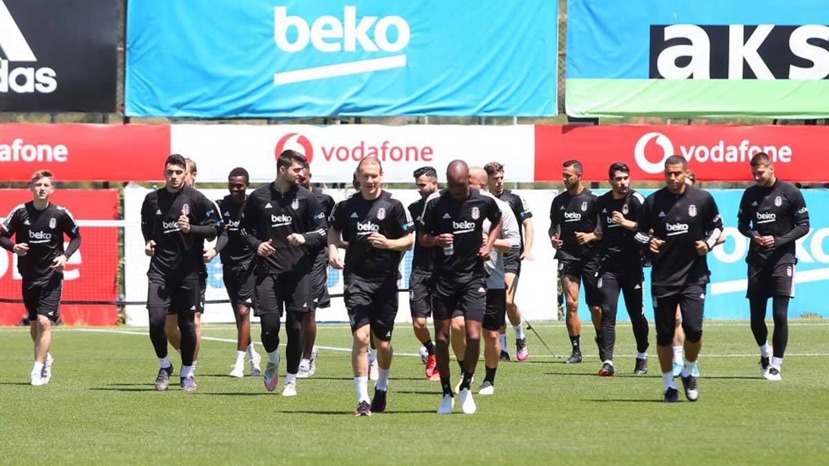 Beşiktaş çifte kupa için İzmir'e gidiyor