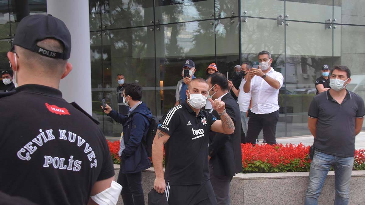 Beşiktaş kafilesi stada hareket etti