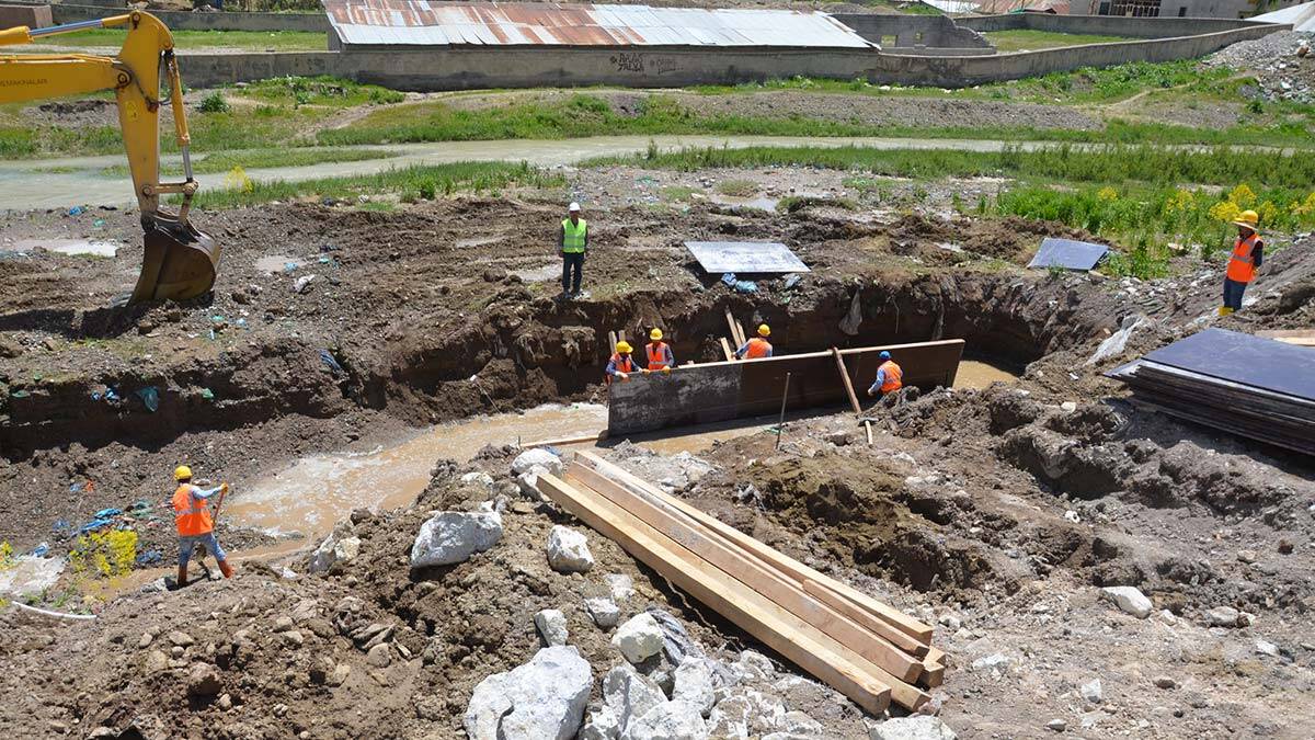 Hakkari’nin Yüksekova ilçesindeki Büyükçay Deresi'nde kefaller üreme döneminde.