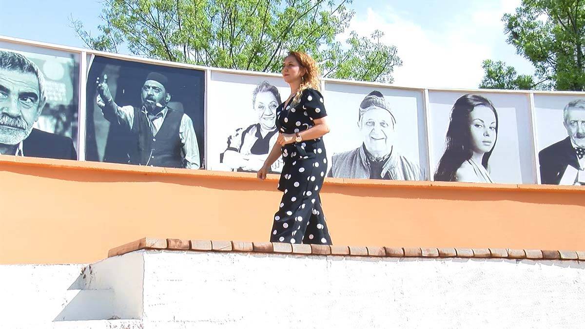 Malatya Eğitim ve Araştırma Hastanesi Covid Birimi'nde sorumlu Can kurtaran Ayfer hemşire sanat da yapıyor.