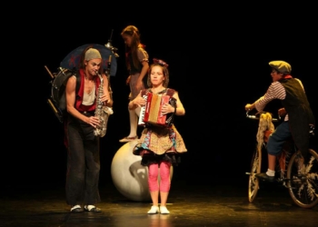 Gençlik Tiyatroları Festivali Çevrimiçi etkinliği
