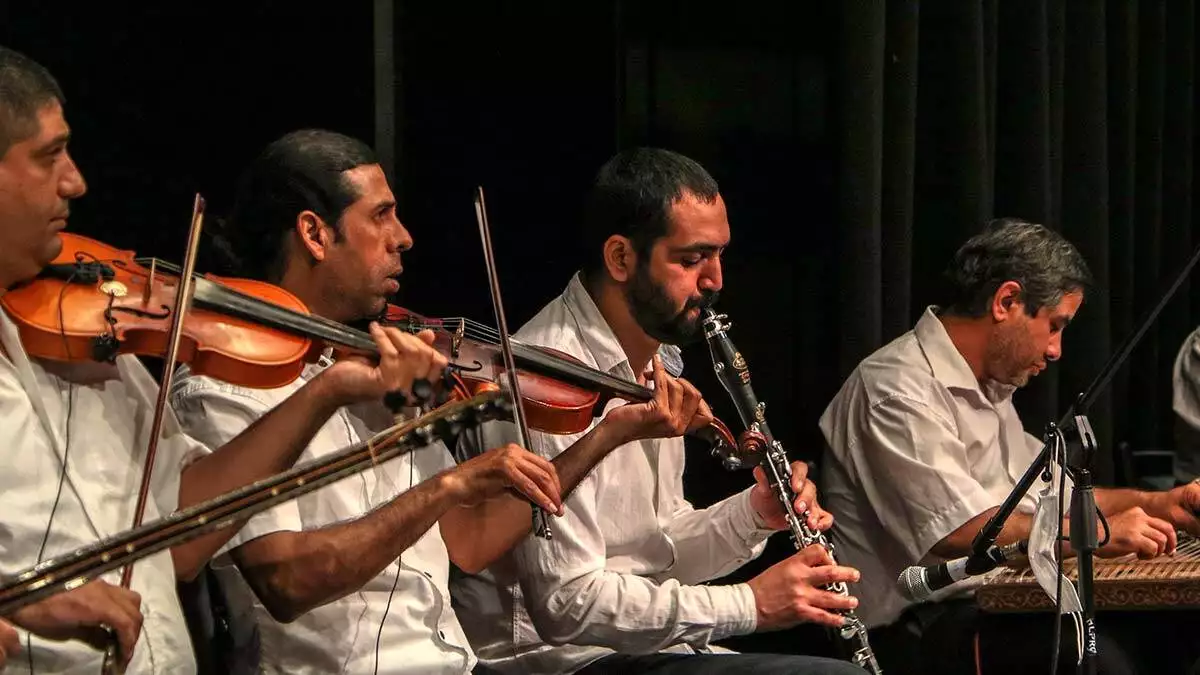 Antalya'da, muratpaşa belediyesi bünyesinde çöpçüler orkestrasından bayram konseri.