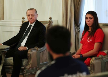 Cumhurbaşkanı Erdoğan milli sporcuları kabul etti