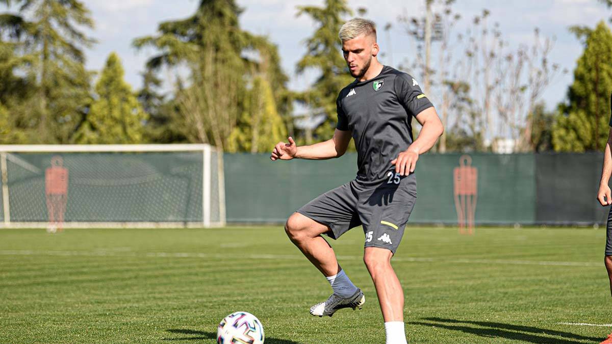 Çaykur Rizespor'a 1-0 yenilerek bitime 3 maç kala küme düşen ilk takım olan Yukatel Denizlispor'da sahne gençlerin olacak.