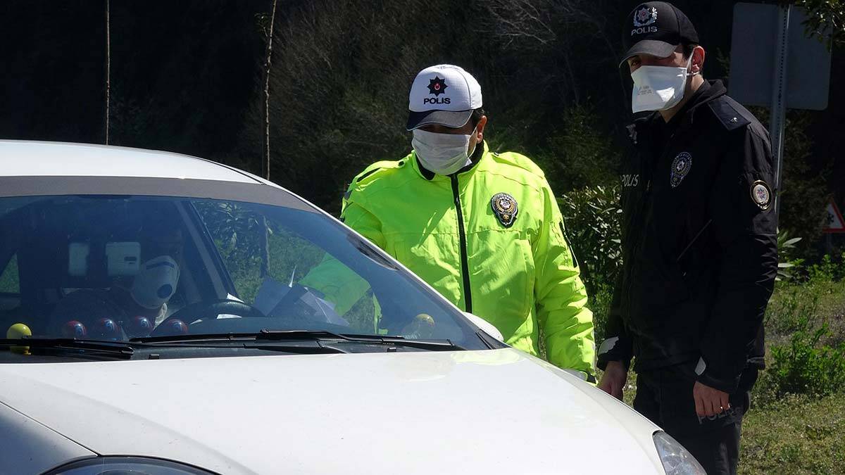 Fahrettin Koca, her 100 bin kişide görülen Covid-19 vaka haritasında Doğu ve Orta Karadeniz'de vaka sayılarının düşüşte olduğunu açıkladı.