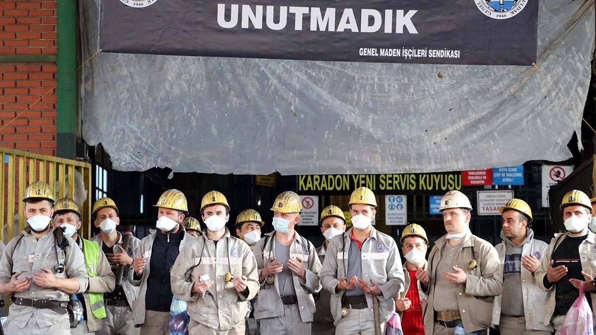 Patlamadan yaralı kurtulan maden işçisi Ceyhun Girgin, "O an hayatımdan hiçbir zaman çıkmayacak. 17 Mayıs 2010 saat 13.27'de içim hep cız edecek" dedi.