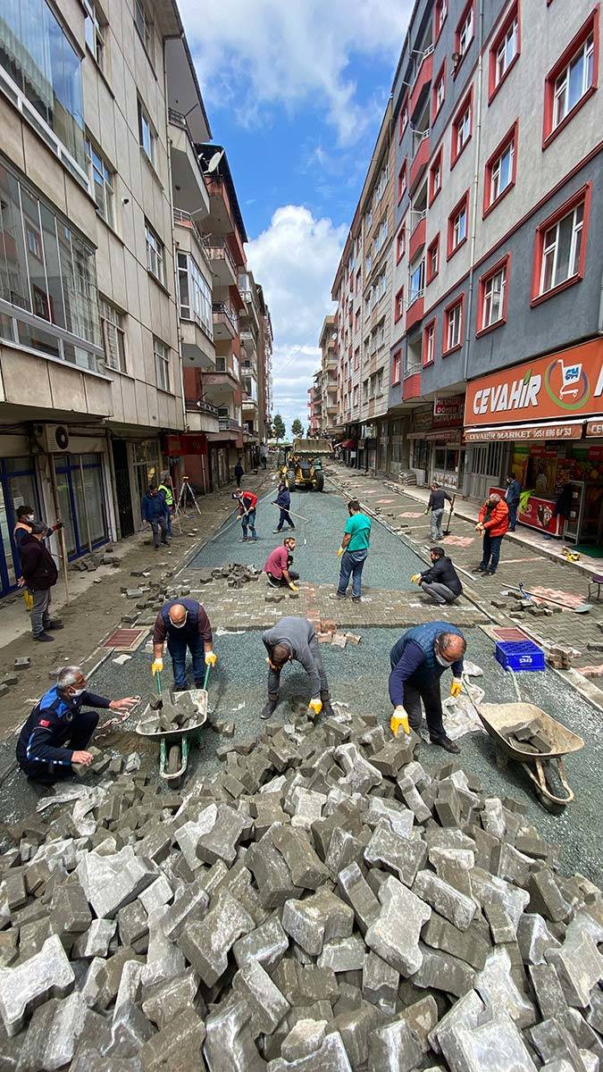 İmece usulü cadde yenileme