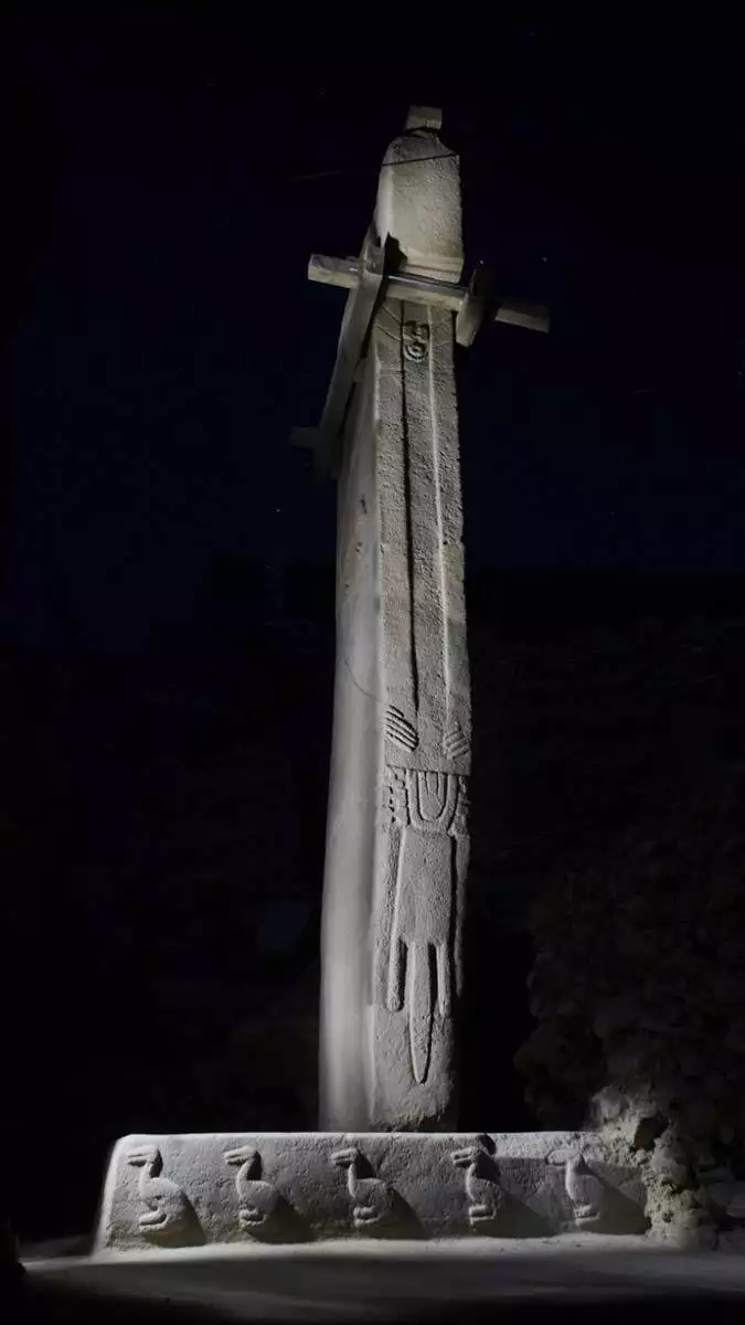 Göbeklitepe'deki dikilitaşın kopyası bm'de sergilenecek