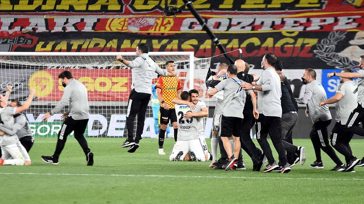 Beşiktaşlı futbolculardan şampiyonluk mesajları